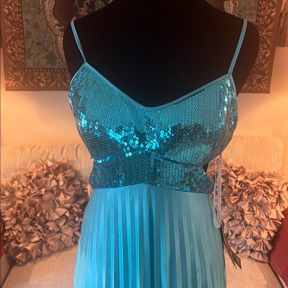 Elegant Blue Sequin Gown Nwt - Picture 2 of 6